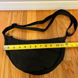 NWOT Uniqlo Round Shoulder Bag